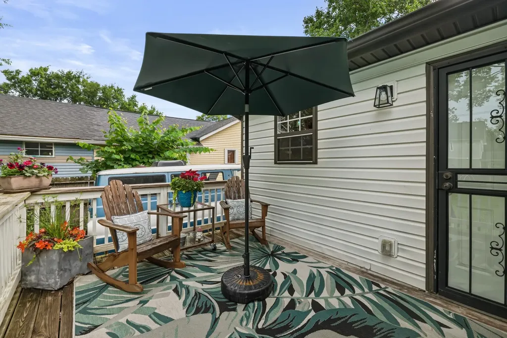 1727 16th Ave, N Nashville TN 37208