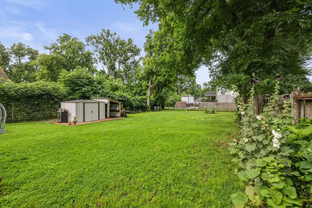 1727 16th Ave, N Nashville TN 37208