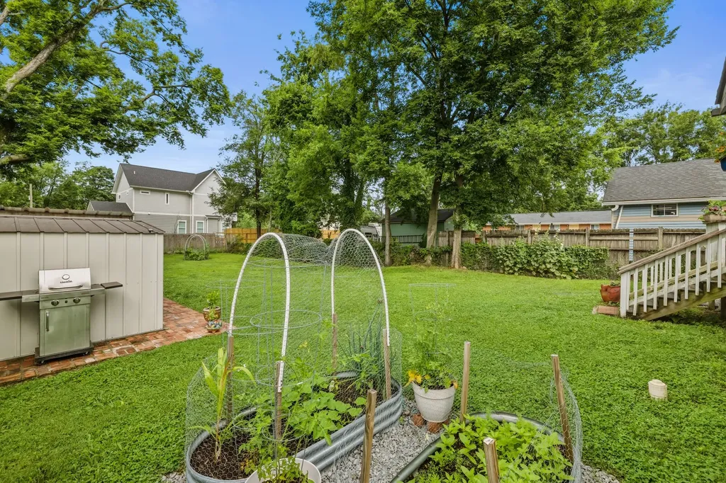 1727 16th Ave, N Nashville TN 37208