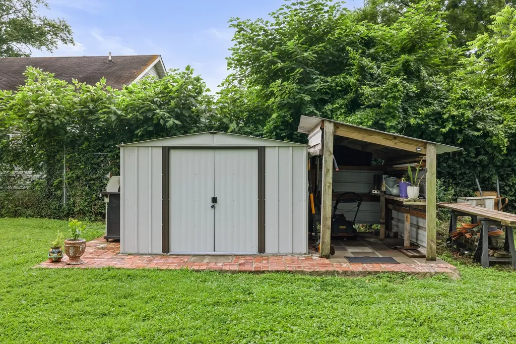 1727 16th Ave, N Nashville TN 37208