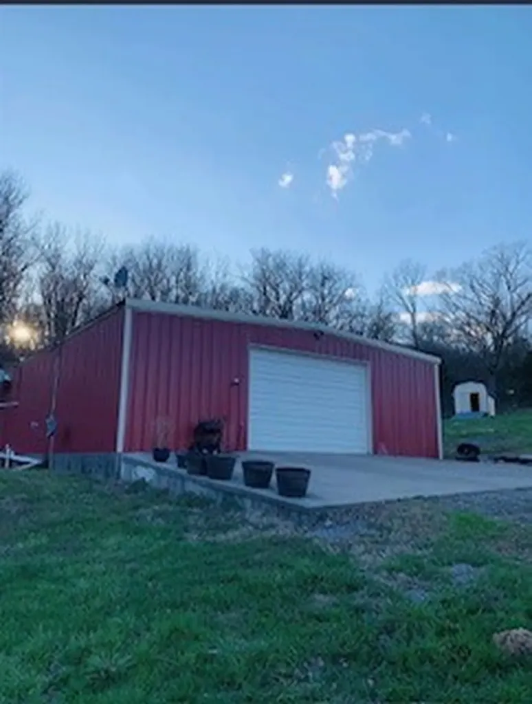 57 Leland Lane Brush Creek TN 38547