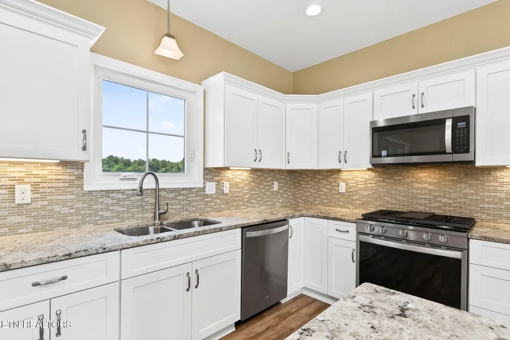 1432 Sawmill Road Crossville TN 38555