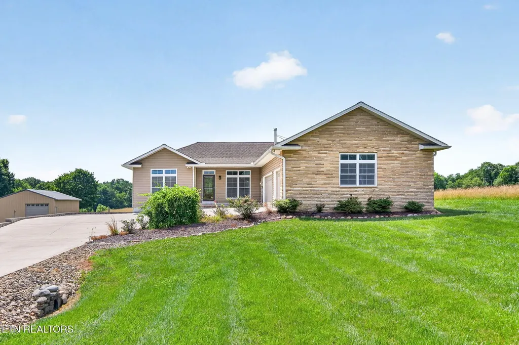 1432 Sawmill Road Crossville TN 38555