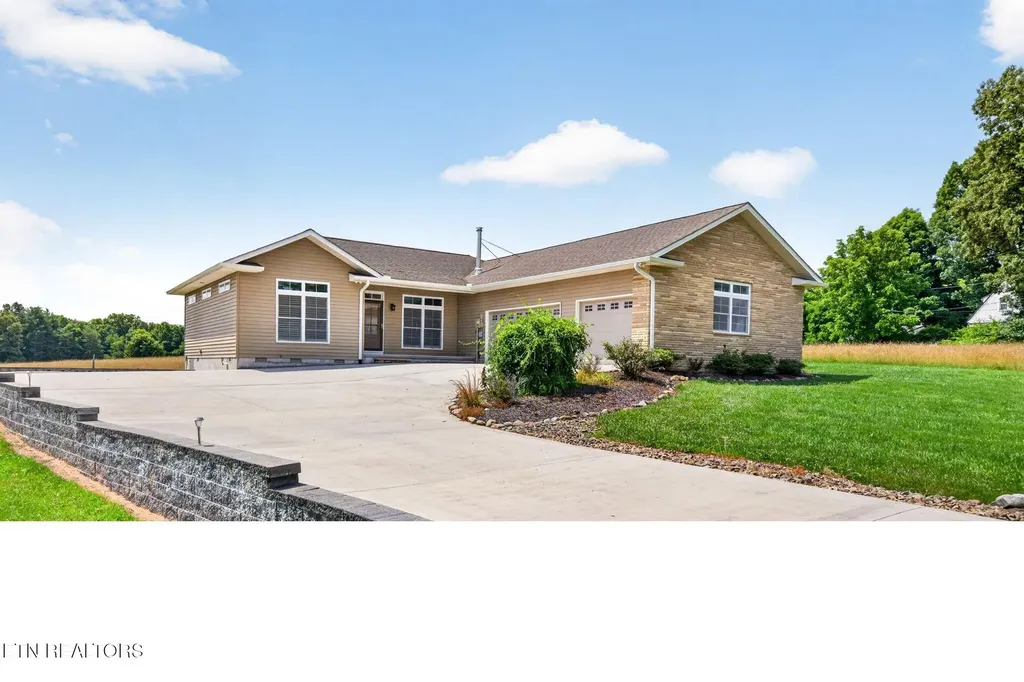 1432 Sawmill Road Crossville TN 38555