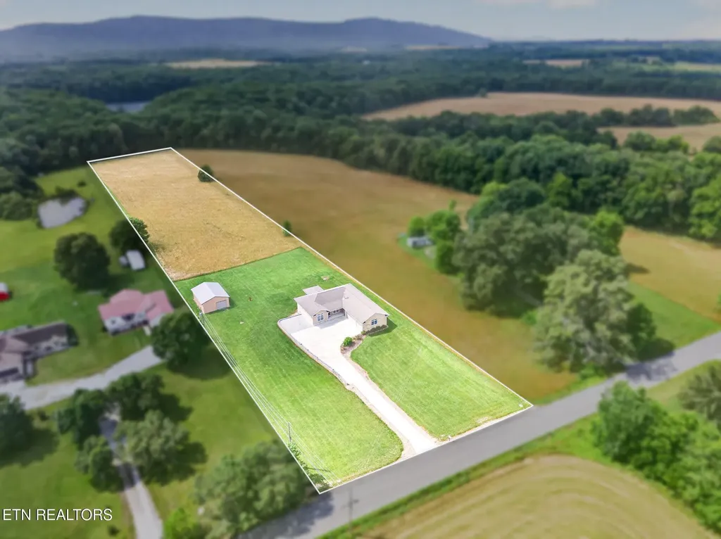 1432 Sawmill Road Crossville TN 38555