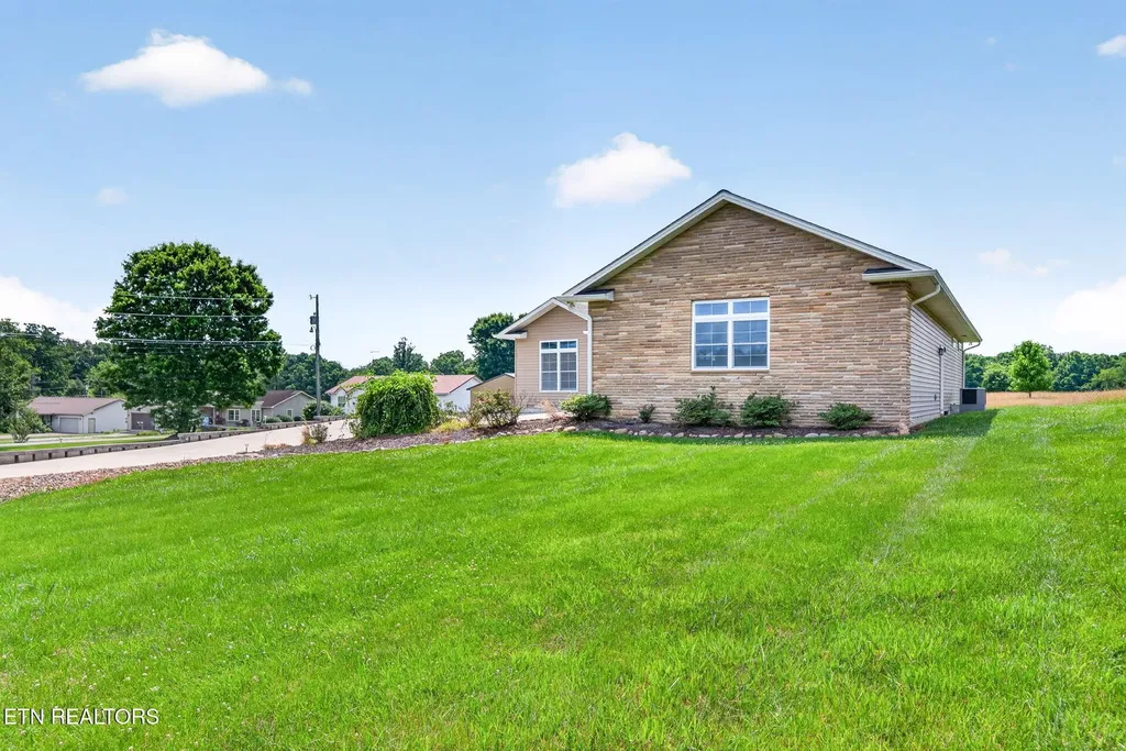 1432 Sawmill Road Crossville TN 38555