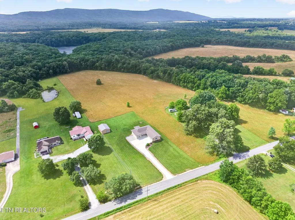 1432 Sawmill Road Crossville TN 38555
