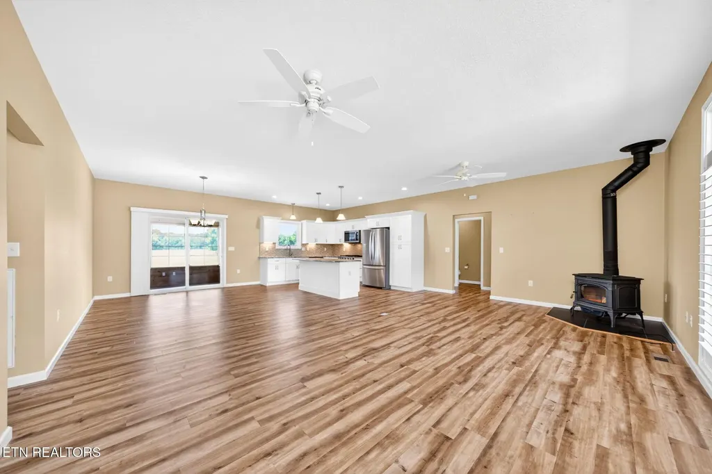 1432 Sawmill Road Crossville TN 38555