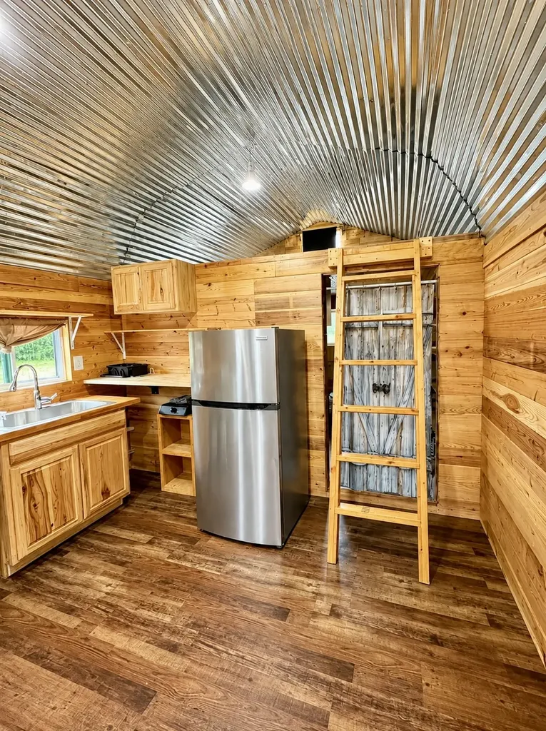 2071 Deer Creek Road Linden TN 37096