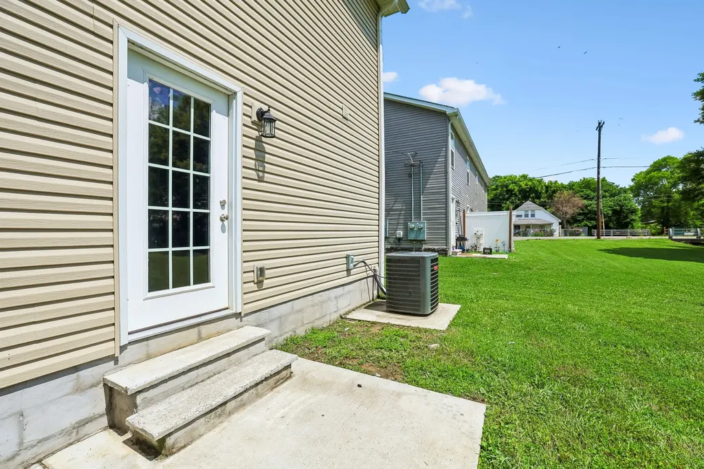 406 Hedgemont Avenue Fayetteville TN 37334