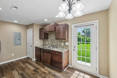 406 Hedgemont Avenue Fayetteville TN 37334