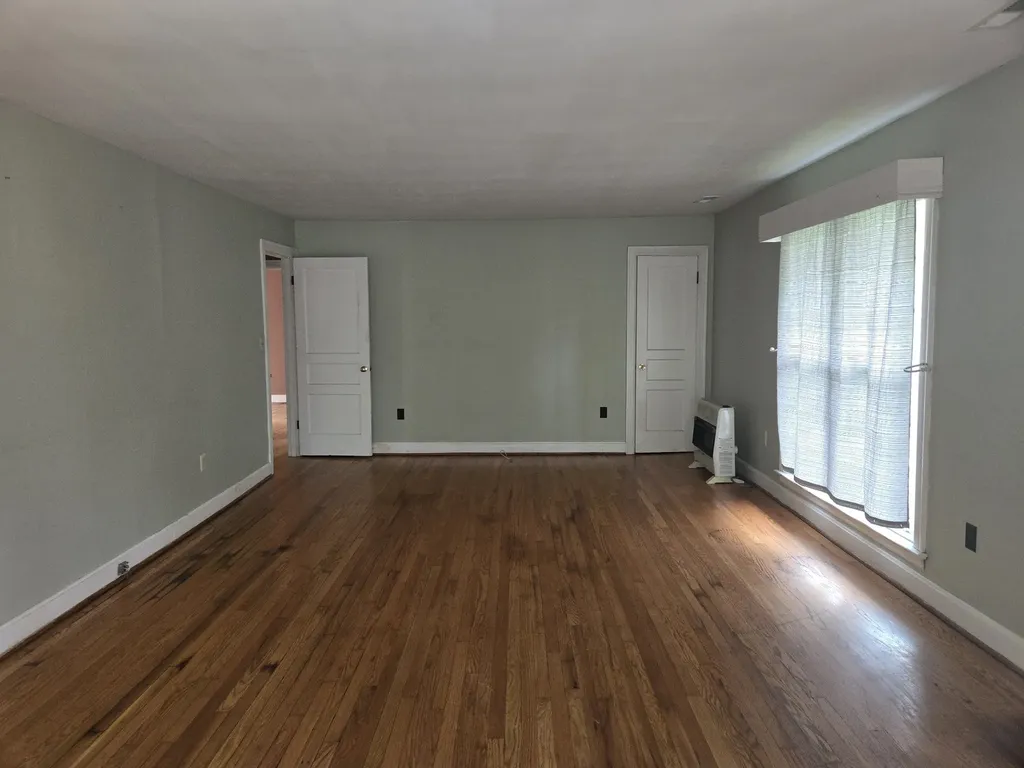 2034 Lake Road Greenbrier TN 37073