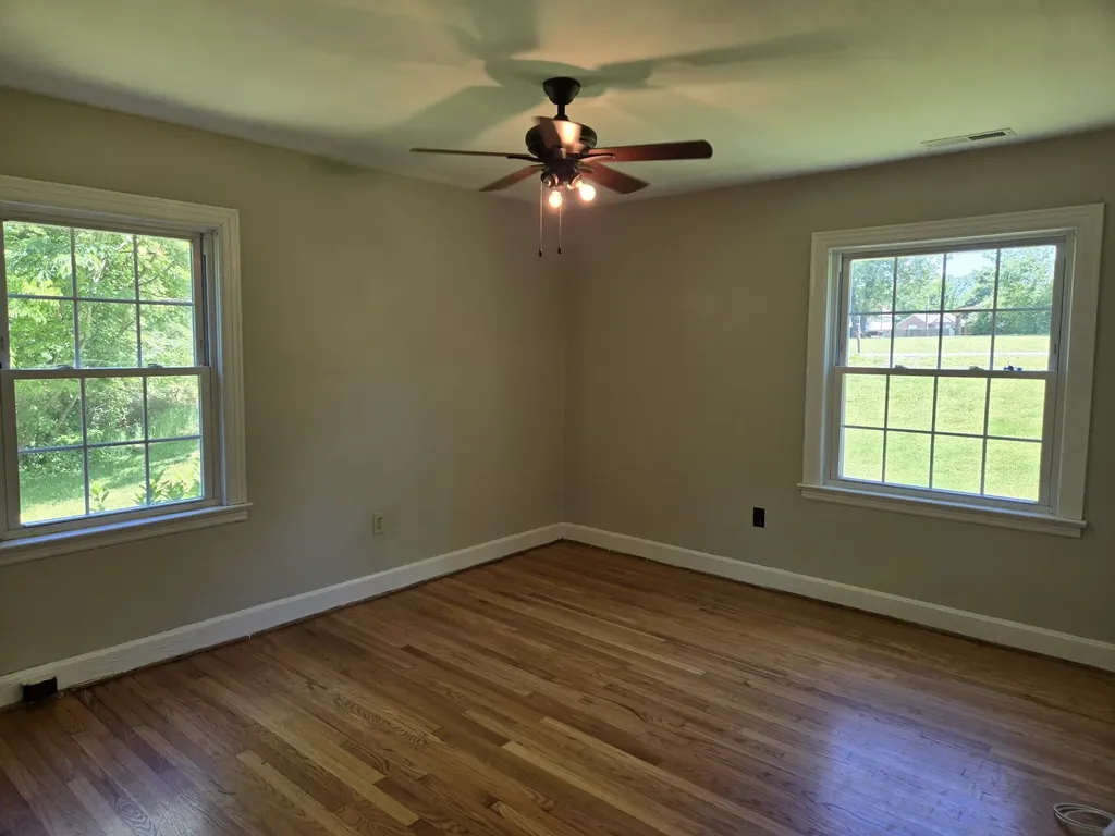 2034 Lake Road Greenbrier TN 37073