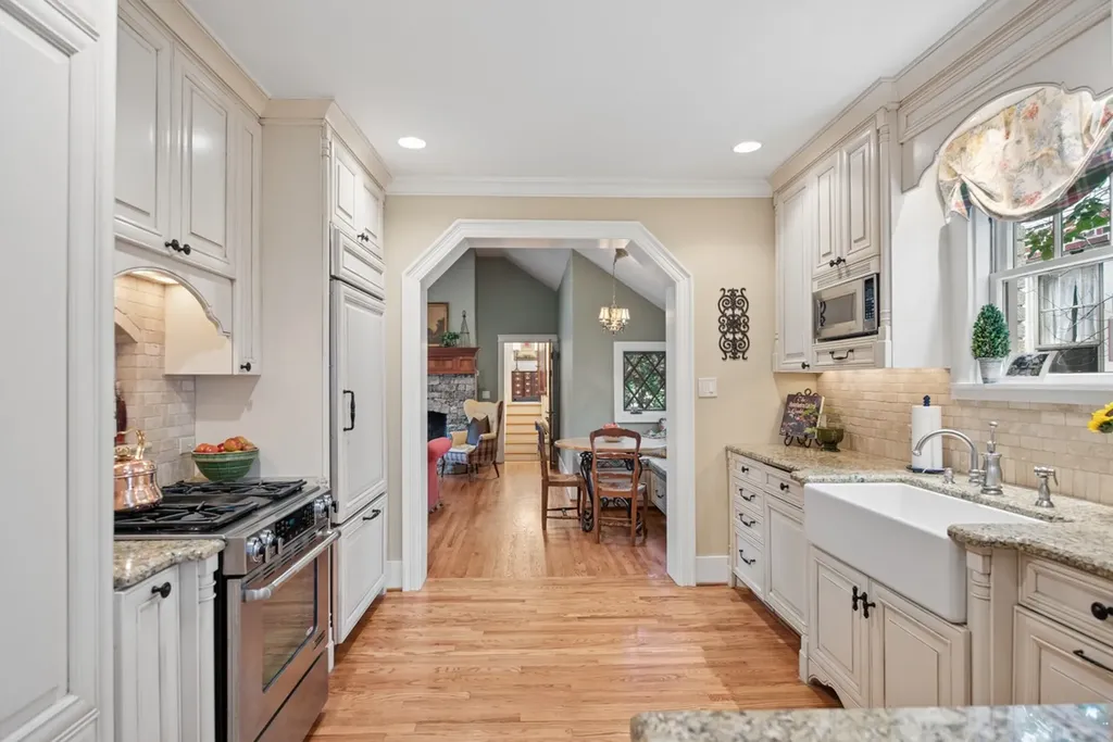 2720 W Linden Avenue Nashville TN 37212