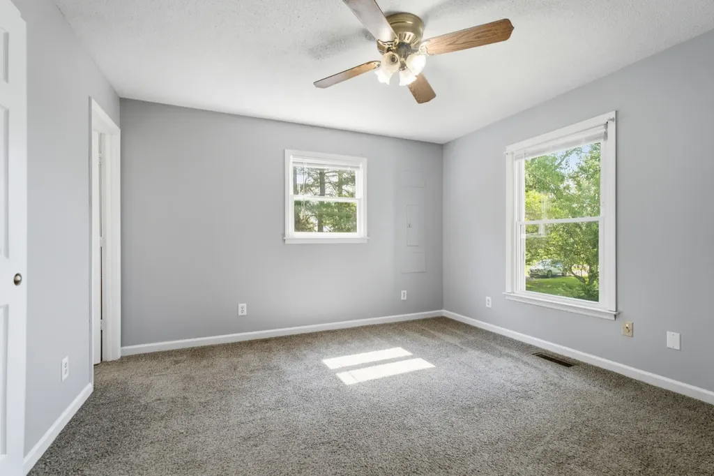 609 Hawkersmith Road Tullahoma TN 37388