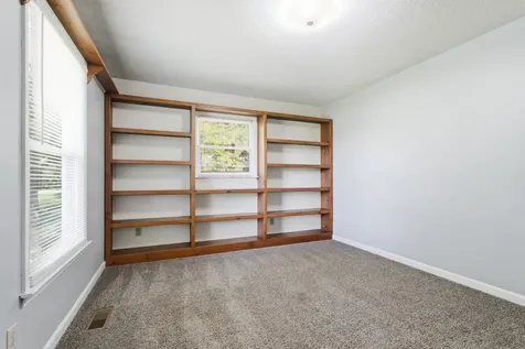 609 Hawkersmith Road Tullahoma TN 37388