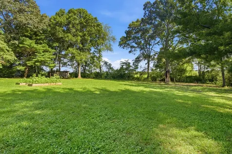 609 Hawkersmith Road Tullahoma TN 37388