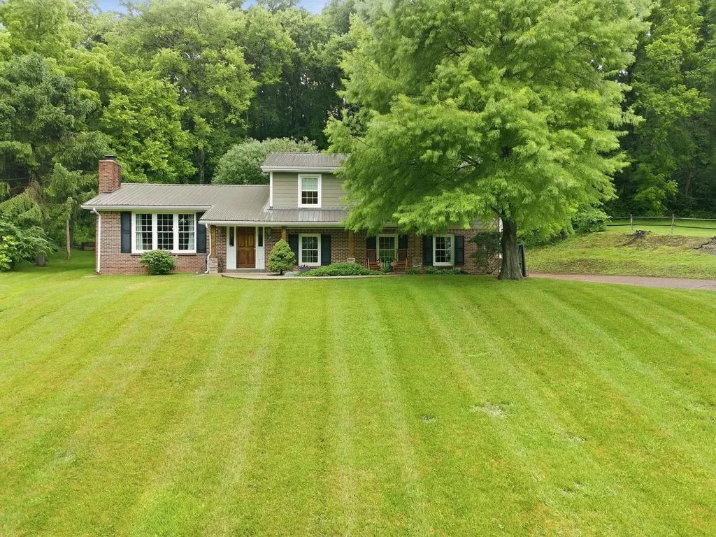 104 Fairview Drive Mount Pleasant TN 38474