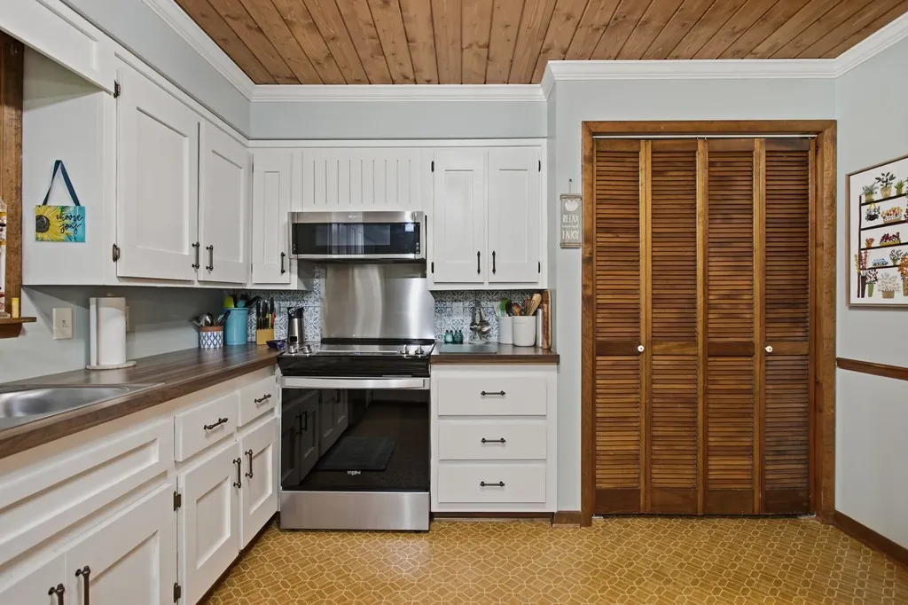 104 Fairview Drive Mount Pleasant TN 38474