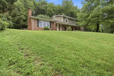 104 Fairview Drive Mount Pleasant TN 38474