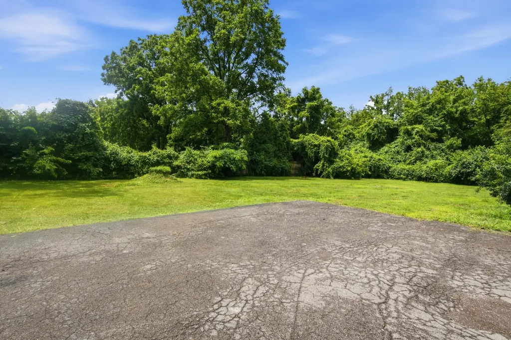 4207 Glynda Drive Nashville TN 37216
