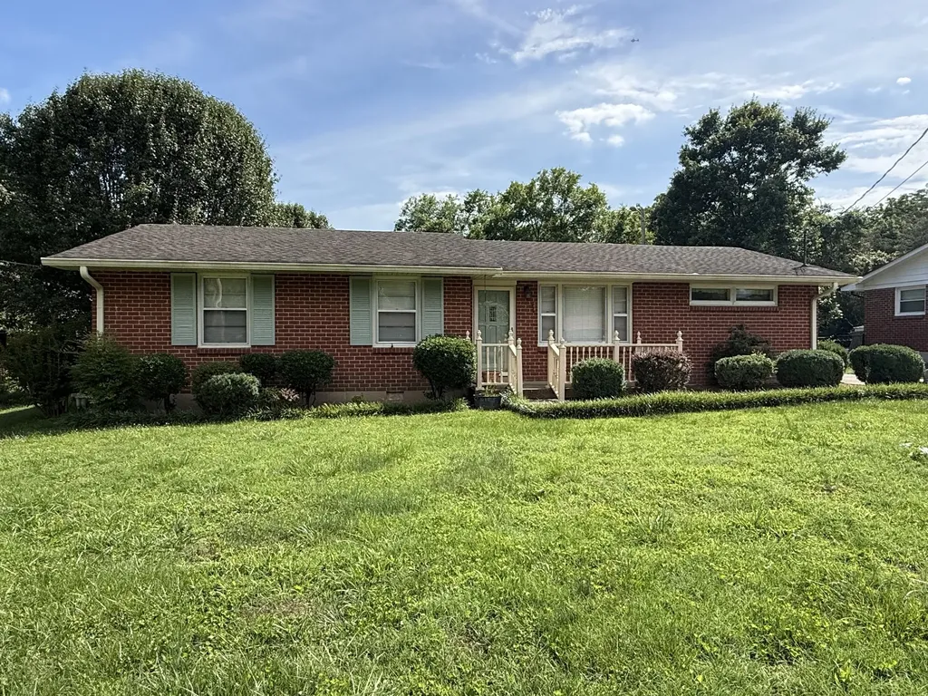 102 Robinhood Circle Hendersonville TN 37075