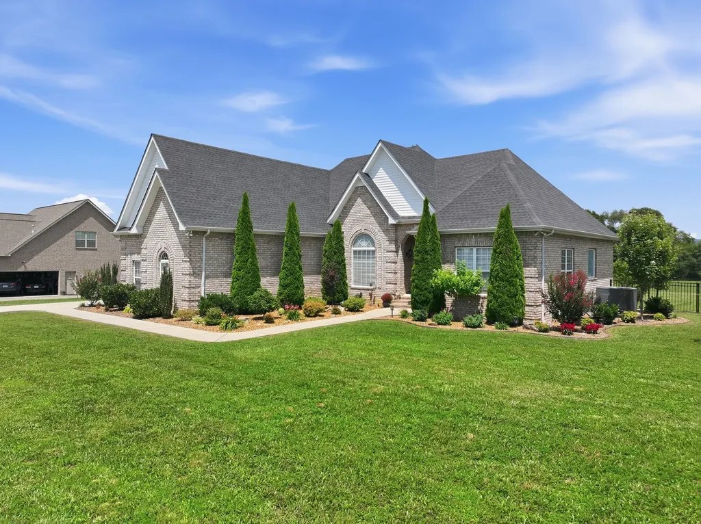 72 Lancaster Street Hillsboro TN 37342