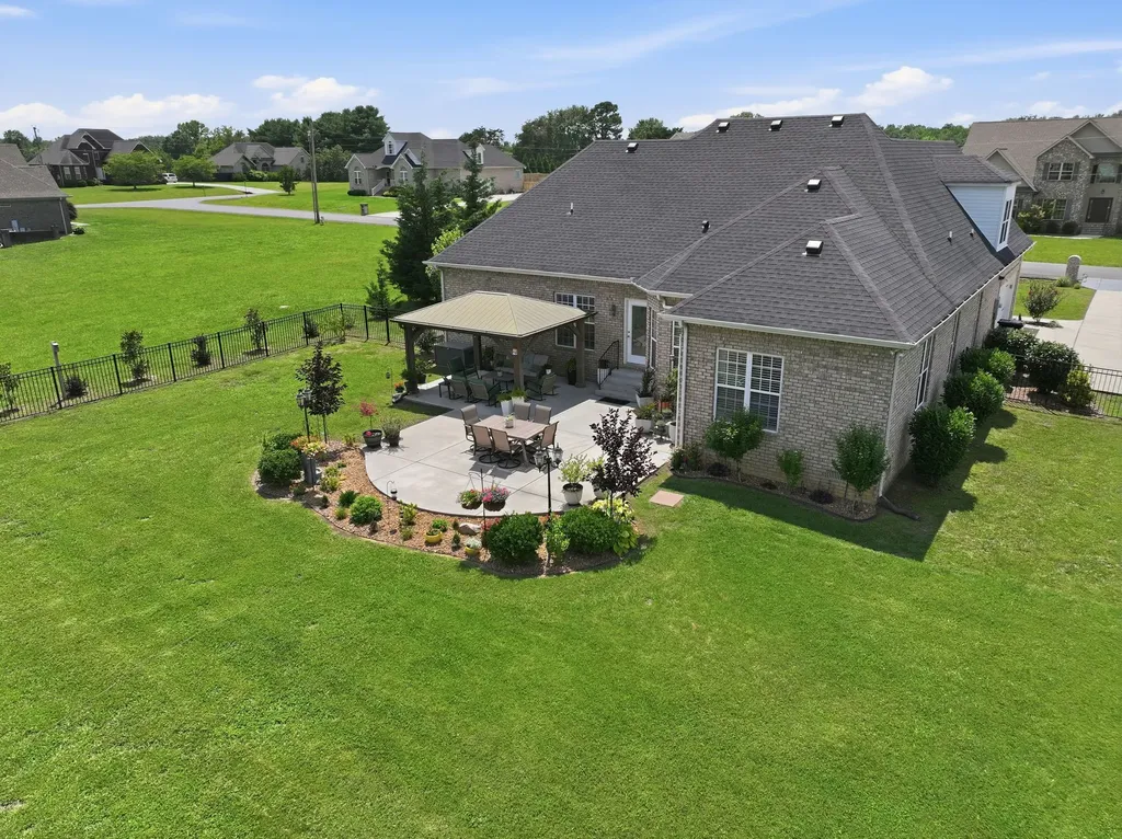 72 Lancaster Street Hillsboro TN 37342