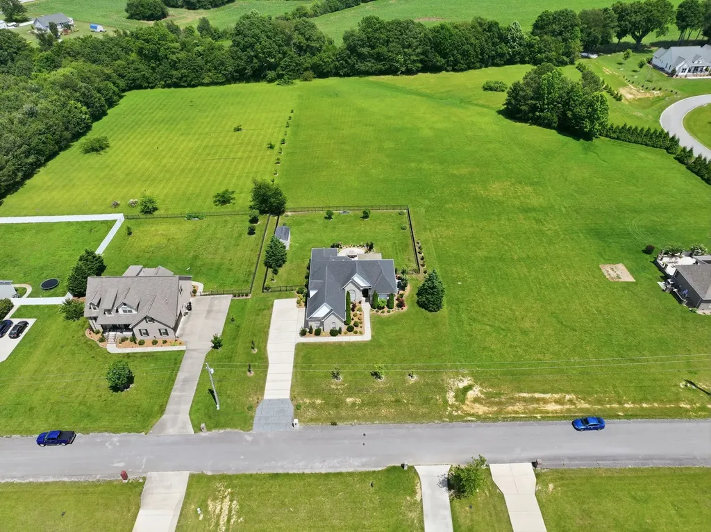 72 Lancaster Street Hillsboro TN 37342