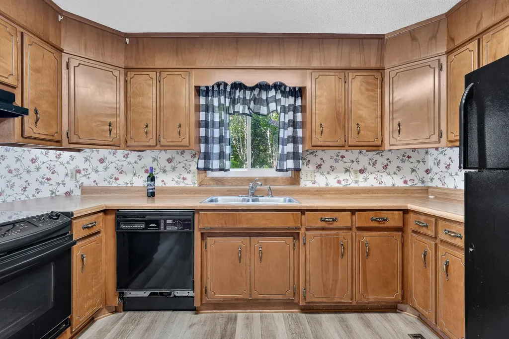 261 Glenview Drive Estill Springs TN 37330