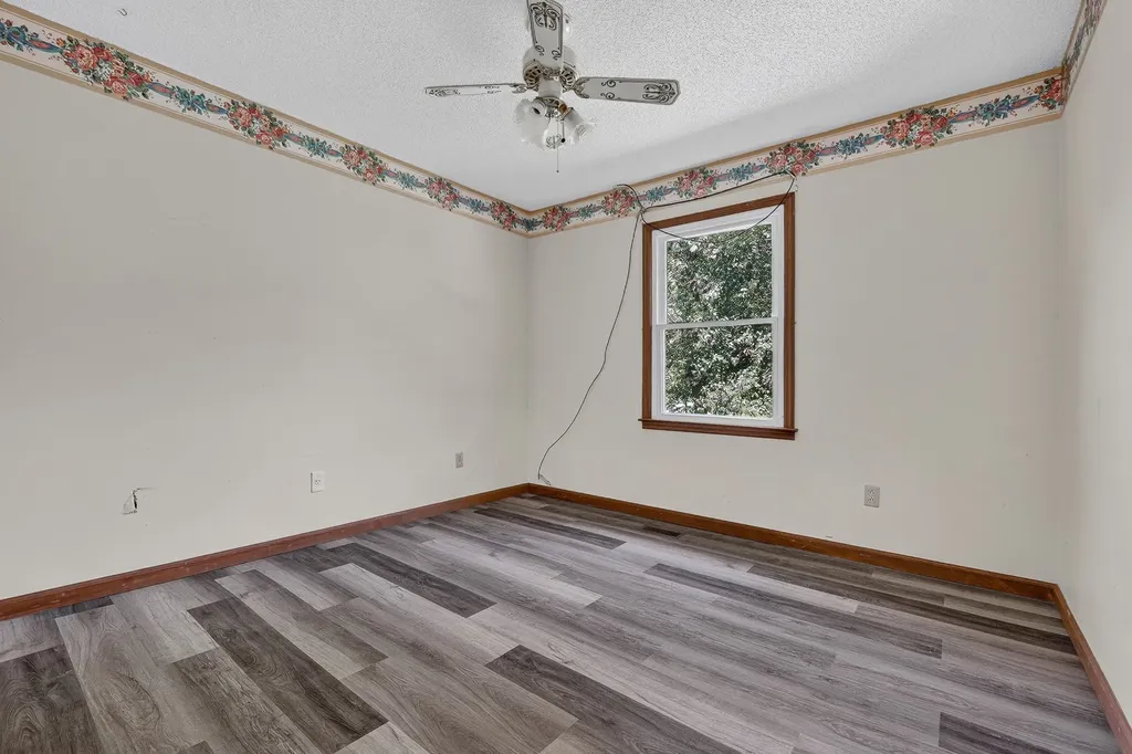 261 Glenview Drive Estill Springs TN 37330