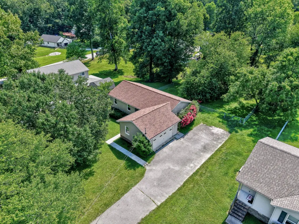 261 Glenview Drive Estill Springs TN 37330
