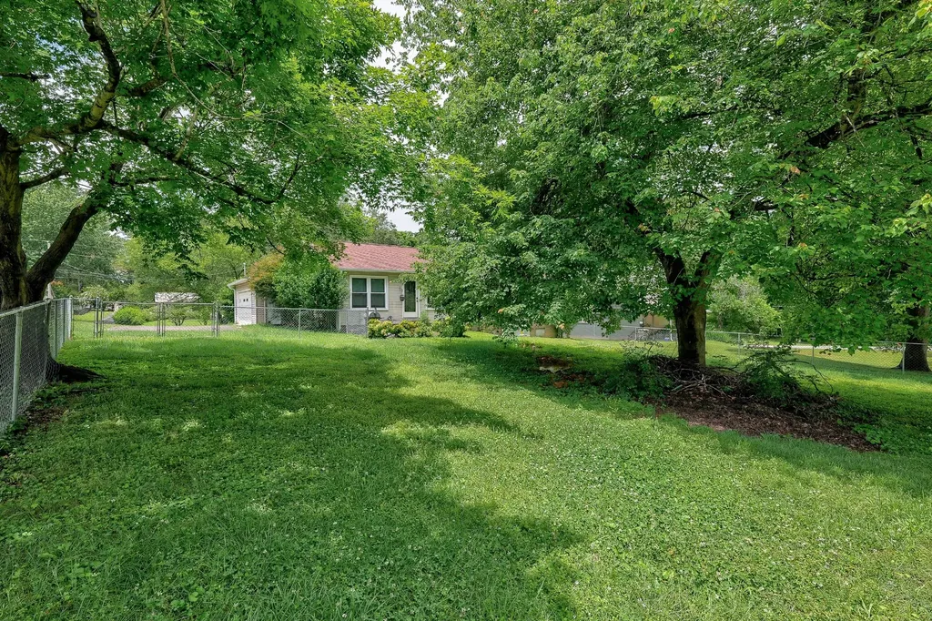 261 Glenview Drive Estill Springs TN 37330