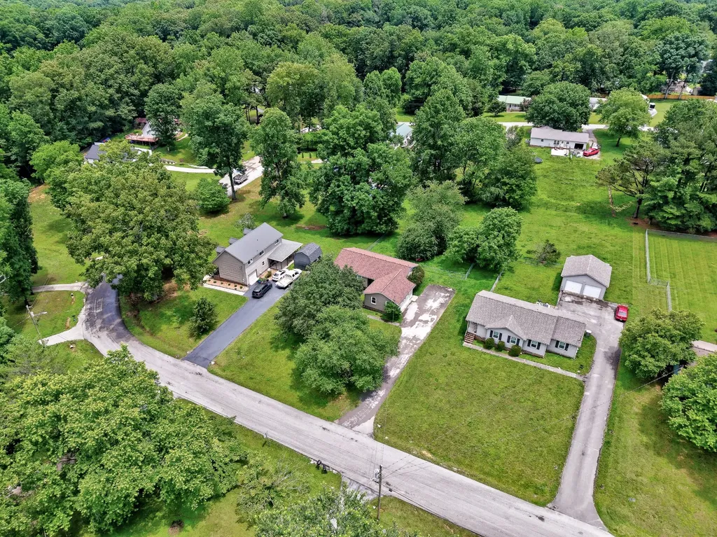 261 Glenview Drive Estill Springs TN 37330