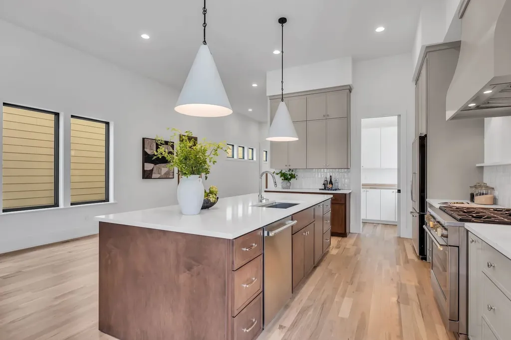 3806 Harding Place Nashville TN 37215