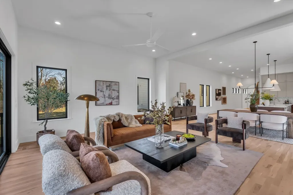 3806 Harding Place Nashville TN 37215