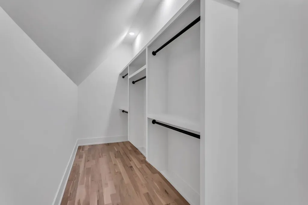3806 Harding Place Nashville TN 37215