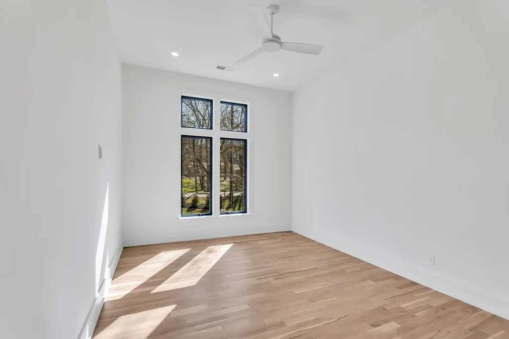 3806 Harding Place Nashville TN 37215
