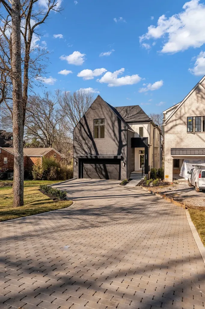 3806 Harding Place Nashville TN 37215