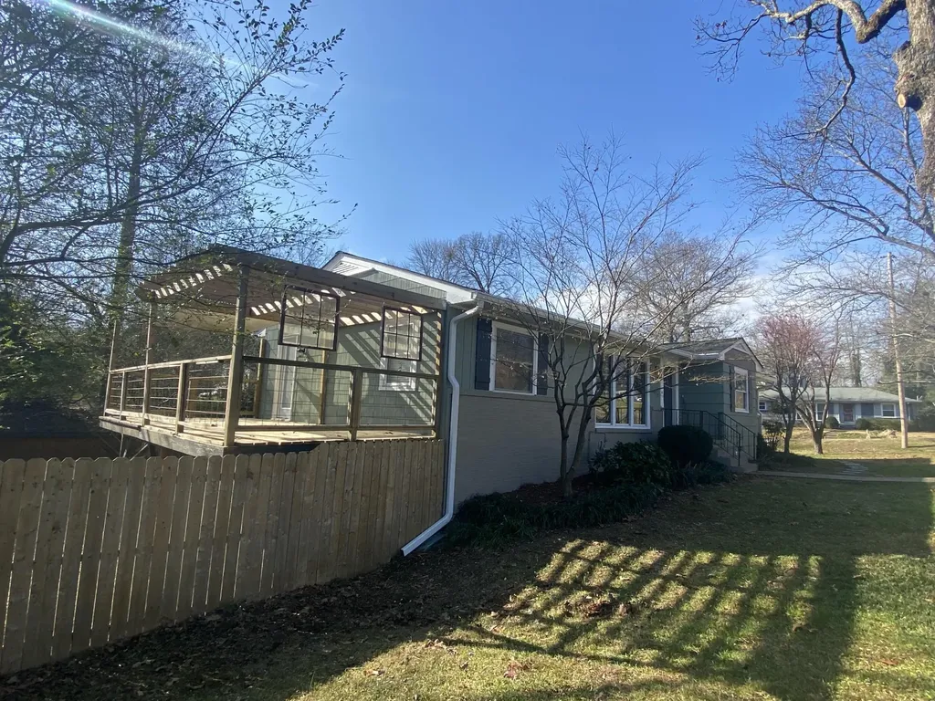 1018 Robins Crest Road Chattanooga TN 37415