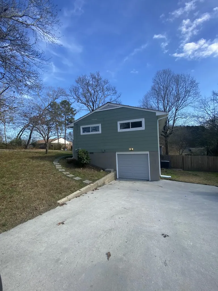 1018 Robins Crest Road Chattanooga TN 37415