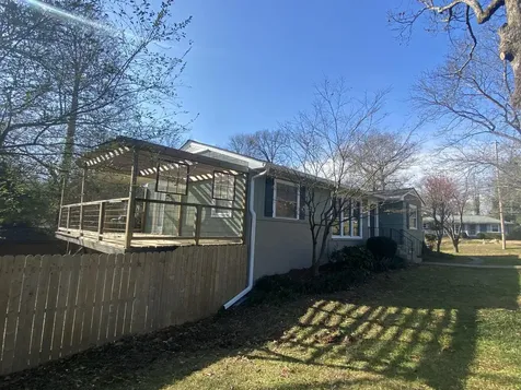 1018 Robins Crest Road Chattanooga TN 37415