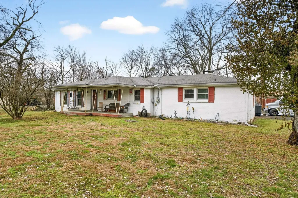 215 Ewing Drive Nashville TN 37207