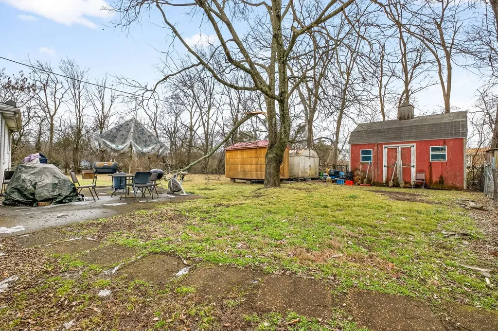 215 Ewing Drive Nashville TN 37207