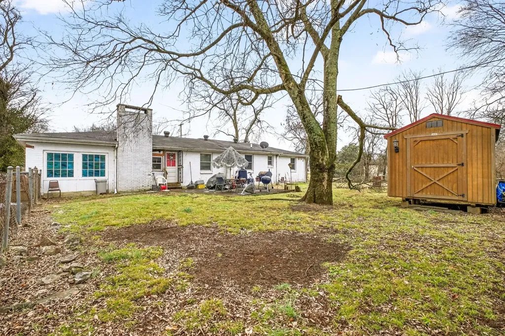 215 Ewing Drive Nashville TN 37207