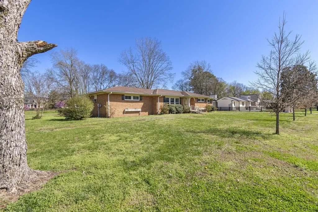 710 Hillsboro Road Franklin TN 37064