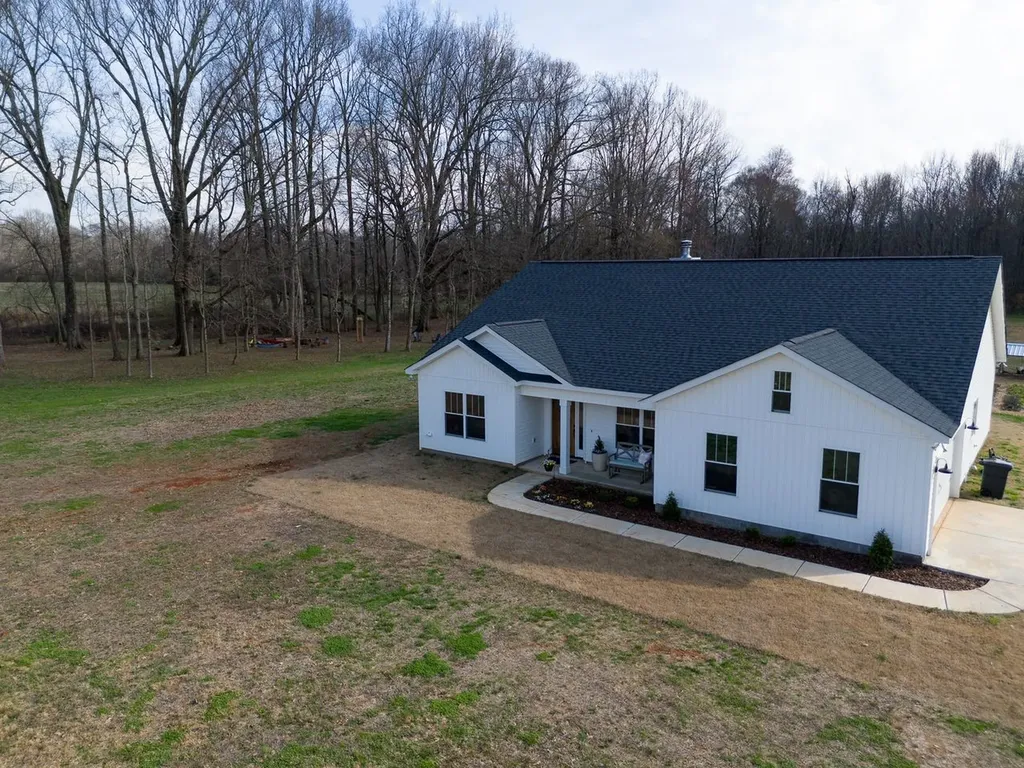 64 S Elliot Road, S Ardmore TN 38449