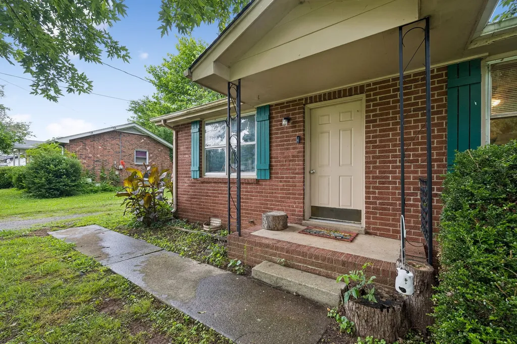 109 Red Berry Road Smyrna TN 37167