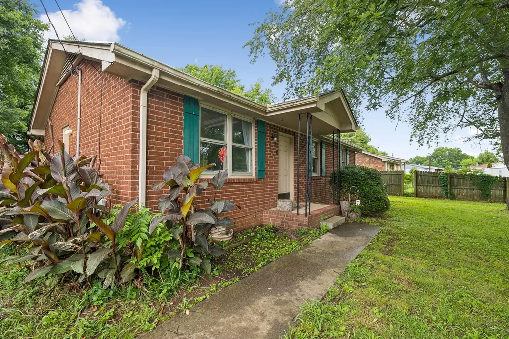 109 Red Berry Road Smyrna TN 37167