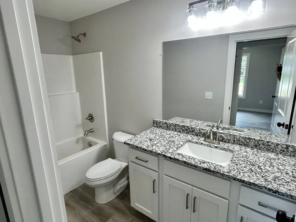 1252 Vickie Lane Portland TN 37148